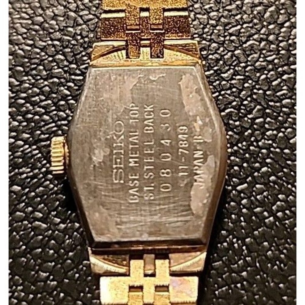 Vintage Ladies Gold Tone Seiko - Manual Wind, Oval Face - Picture 3 of 5